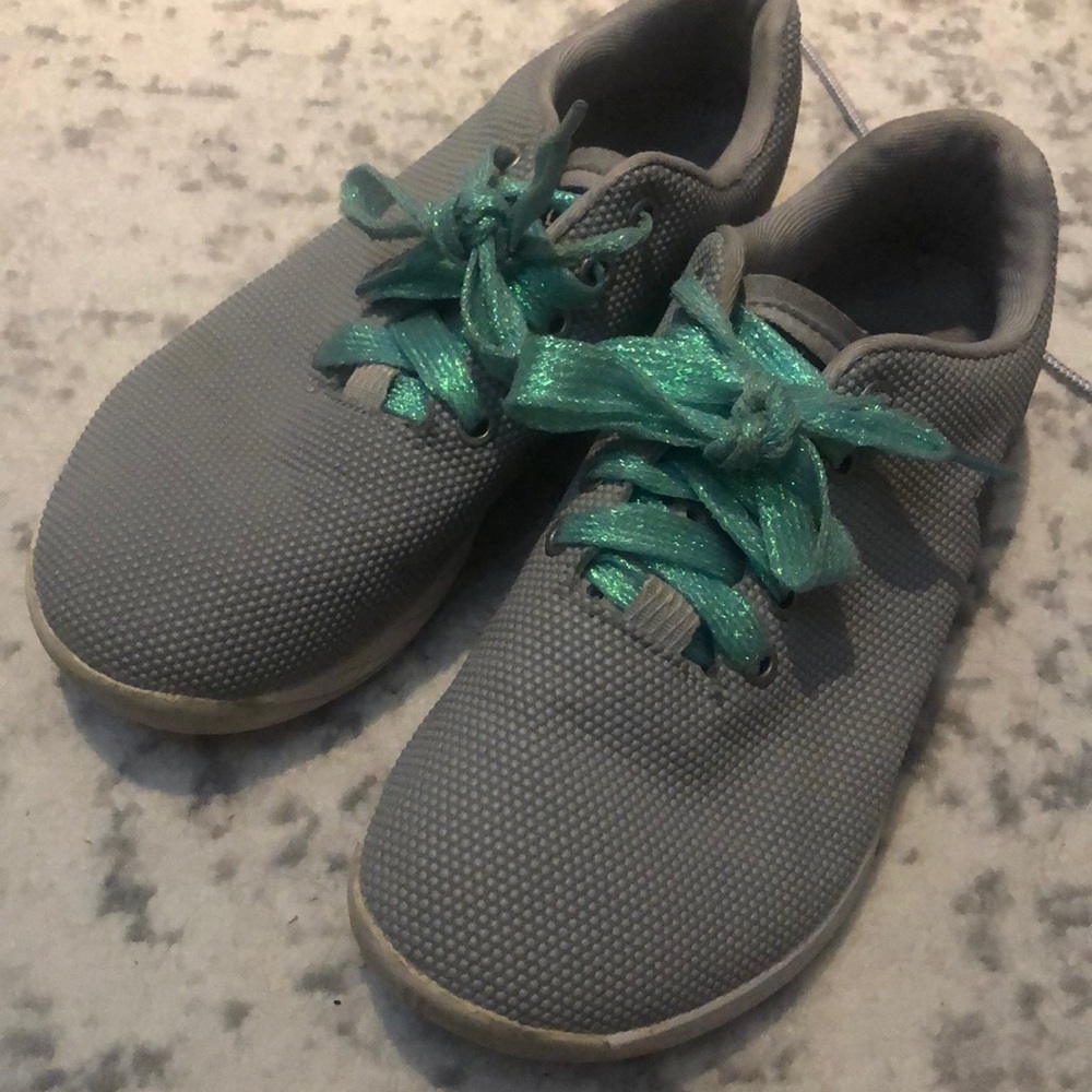 EUC nobull sneakers
